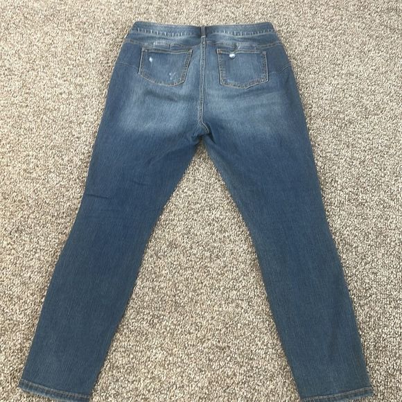 Torrid Premium Destroyed Bombshell Skinny Stretch Waist Jeans, Women's 18/28.5 - Picture 12 of 13